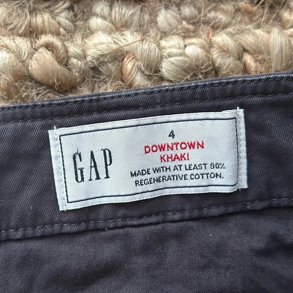 Gap downtown khaki pants - Picture 6 of 9